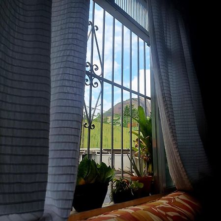 Quarto Tranquilo E Familiar No Leblon - Quiet Family Room In Leblon リオデジャネイロ エクステリア 写真
